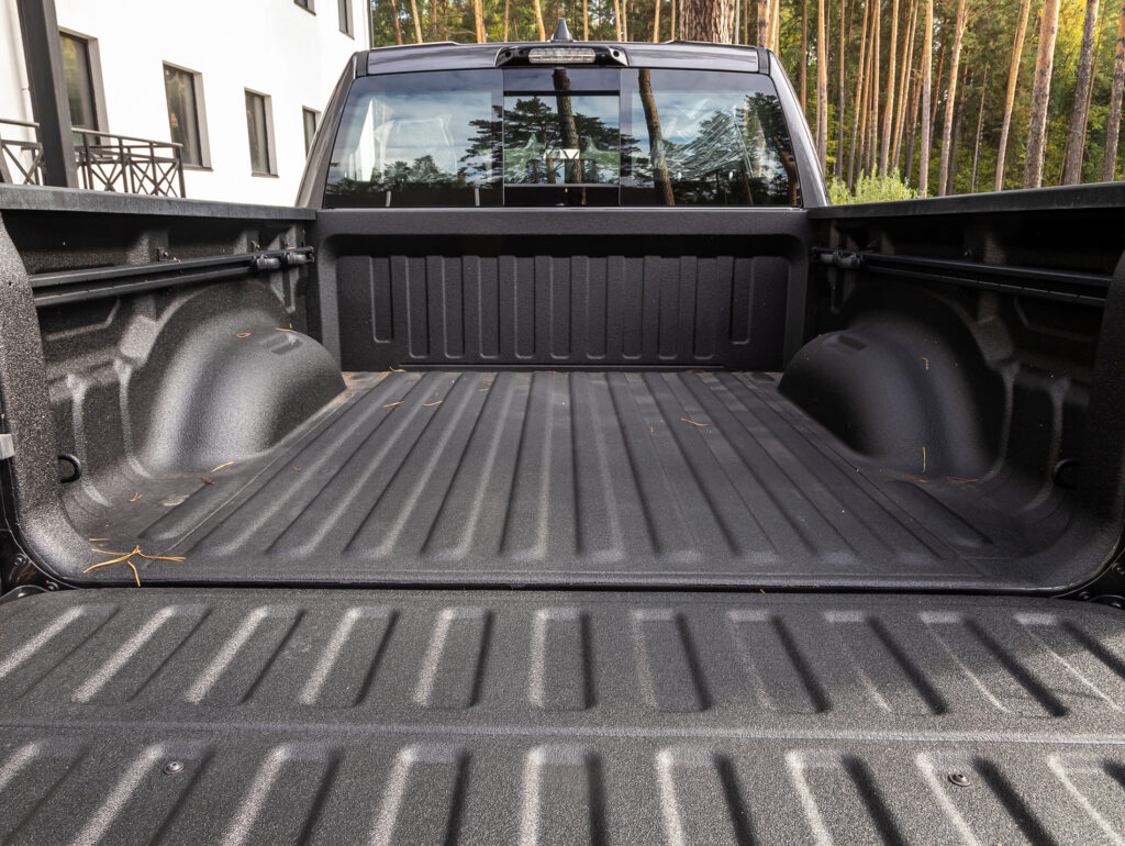 spray in bed liners rubber coat vehicle bed with tough surfaces